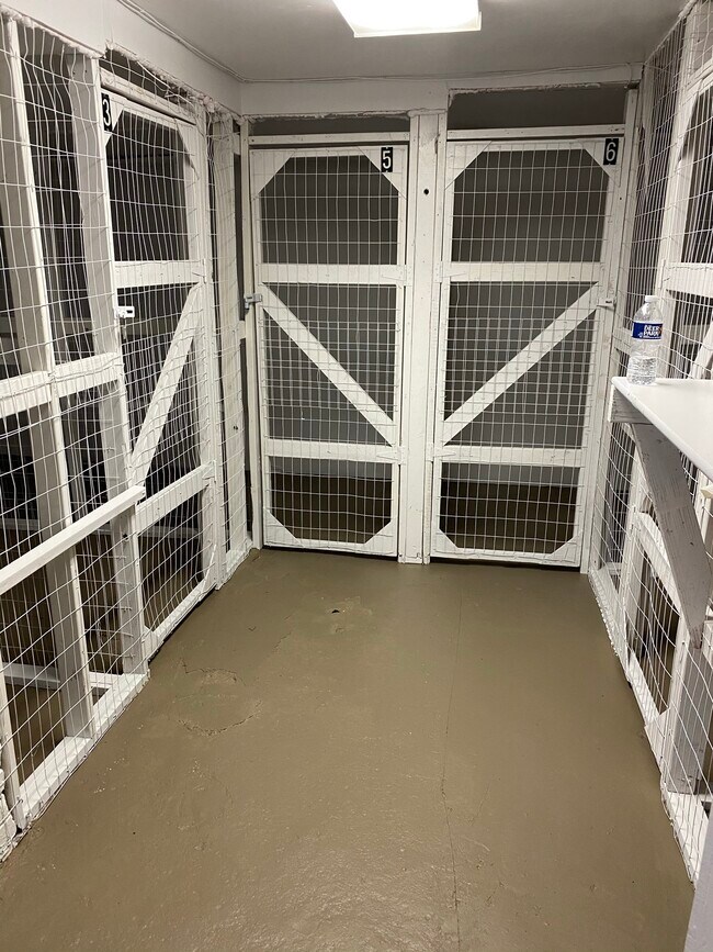 Building Photo - 1233 Bardstown Rd