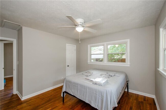 Building Photo - 123 Arnold Pl