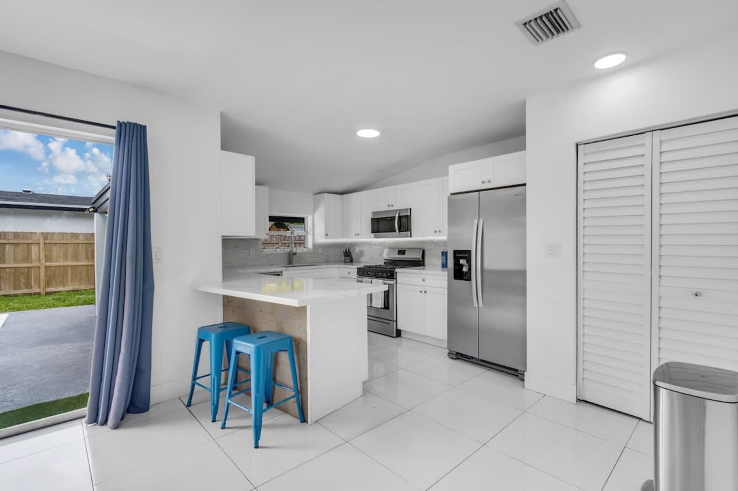 Building Photo - 7061 Coolidge St