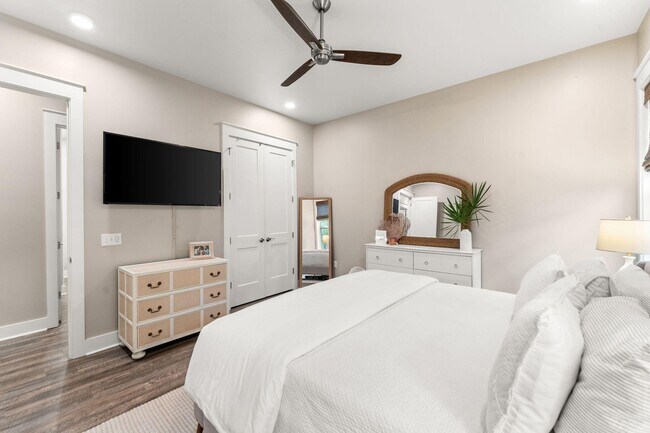 Building Photo - 156 Summer Breeze Ln