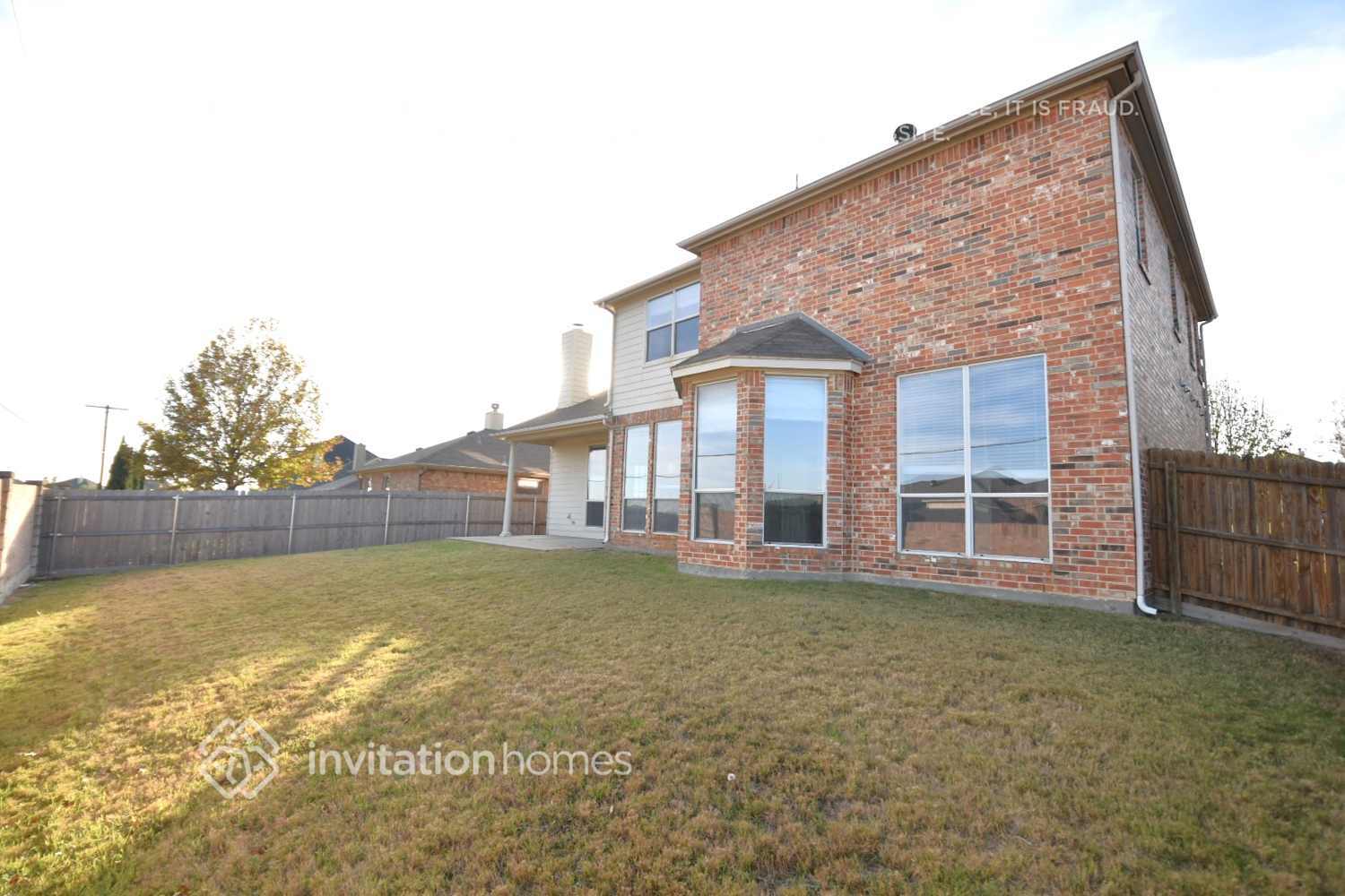 Building Photo - 908 Evergreen Ln