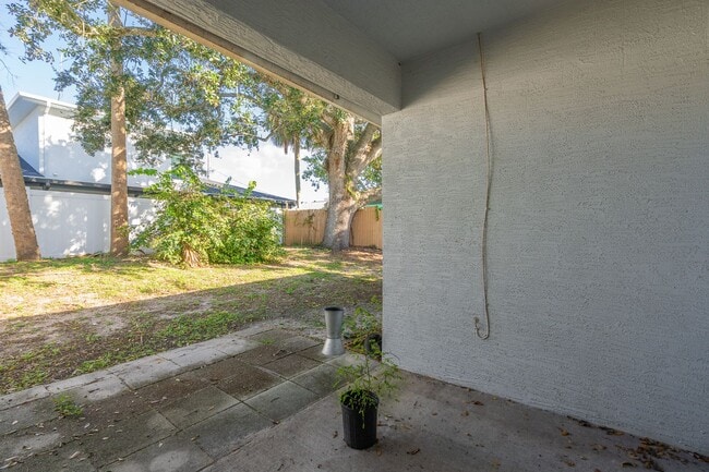 Building Photo - Charming 3-Bedroom Home Just 3 Blocks from the Ocean