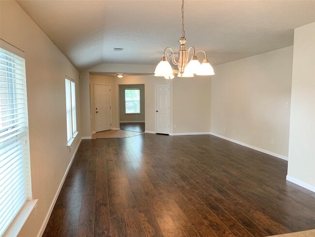 Building Photo - 20519 Lantern Springs Ln