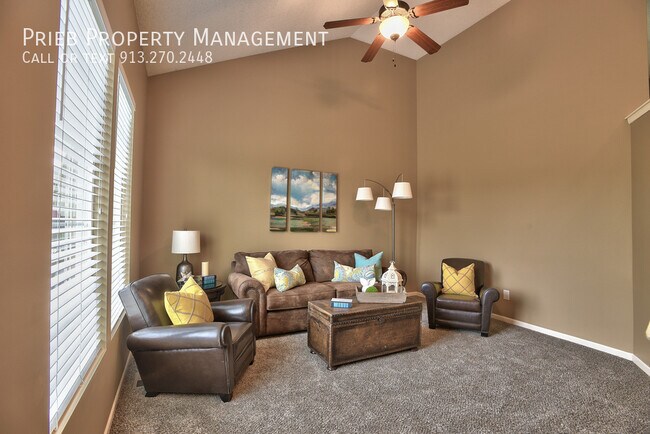 Building Photo - Fountain Gate Village Single-Family Homes ...