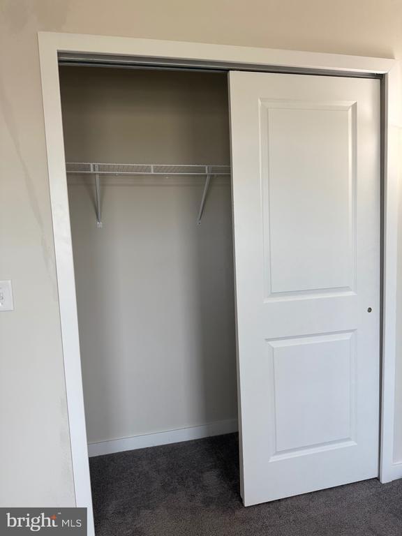 Building Photo - 83 Four Leaf Dr