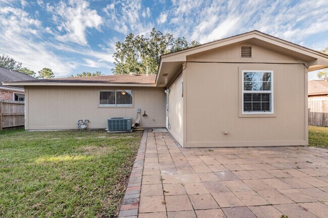 Building Photo - 1007 Cascade Creek Dr