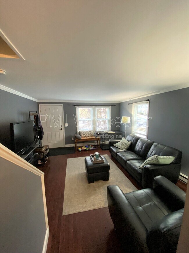 Building Photo - 26 Mountainshire Dr
