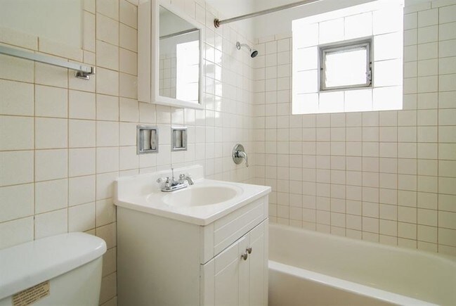 Building Photo - Maywood Apartments