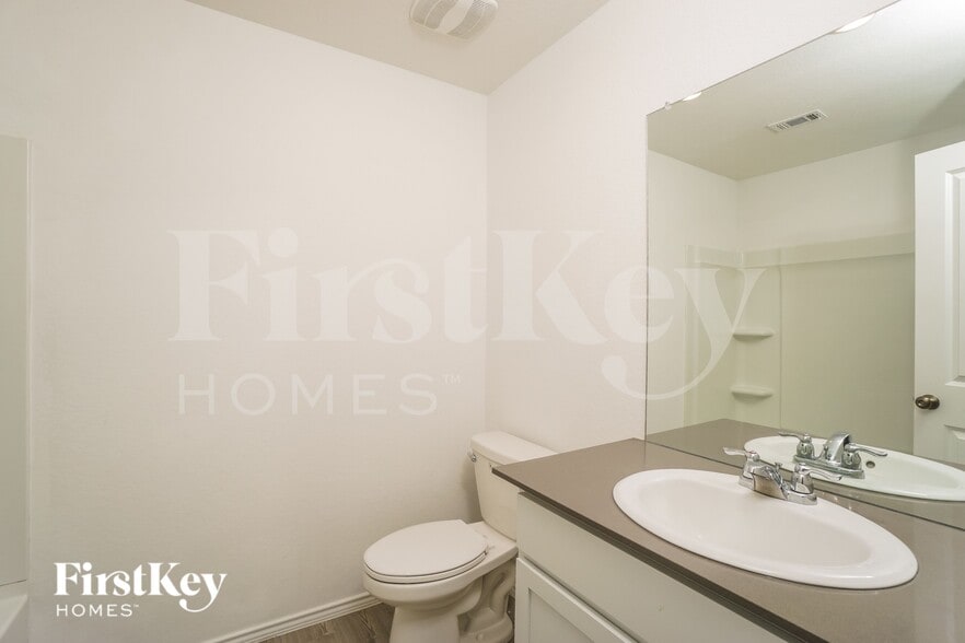 Building Photo - 5163 Fowler Crst