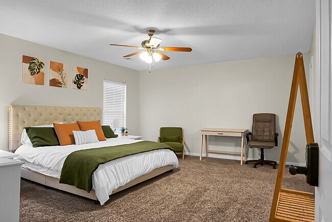 Building Photo - 124 Larkspur Dr