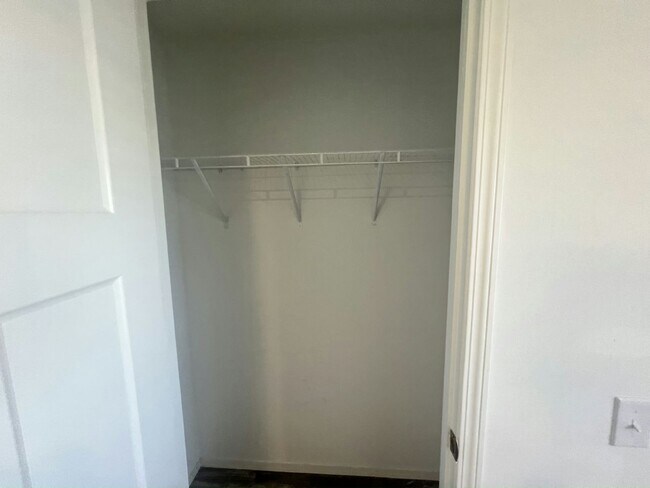 Building Photo - 40 Betty Dr