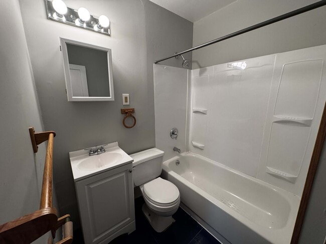 Building Photo - 10008 Mt Auburn Ave