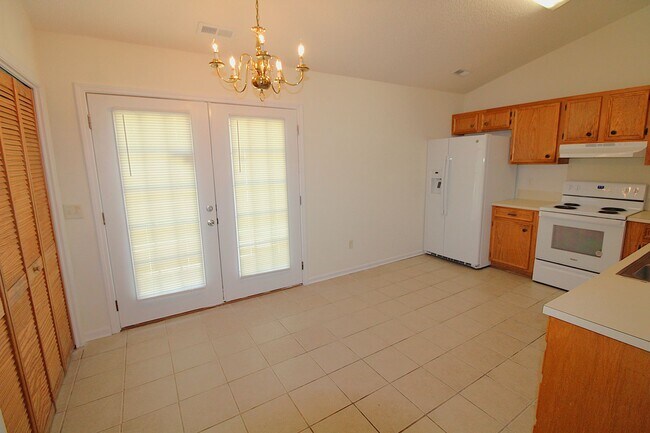 Building Photo - 3 Bedroom Home in Monroe!