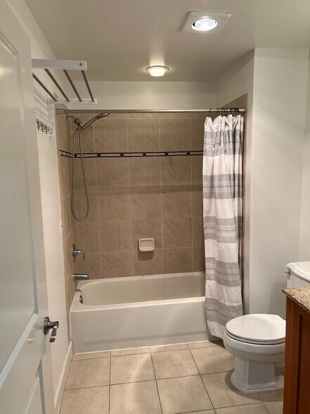 Building Photo - 3150 W Government Way