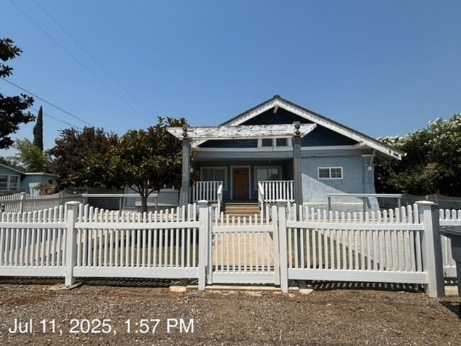 Primary Photo - Take a look at this Maxwell home!