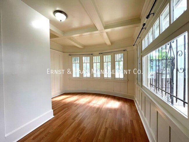 Building Photo - 1551 Pine Ave