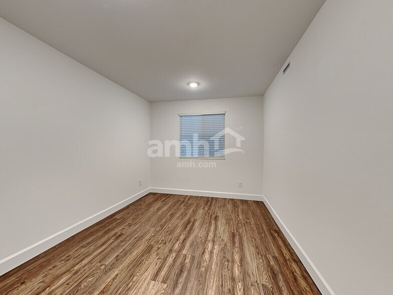 Building Photo - 9139 S Conquistador St
