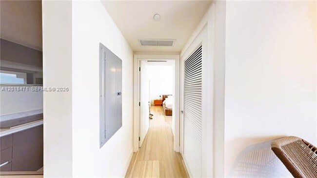 Building Photo - 1451 Brickell Ave