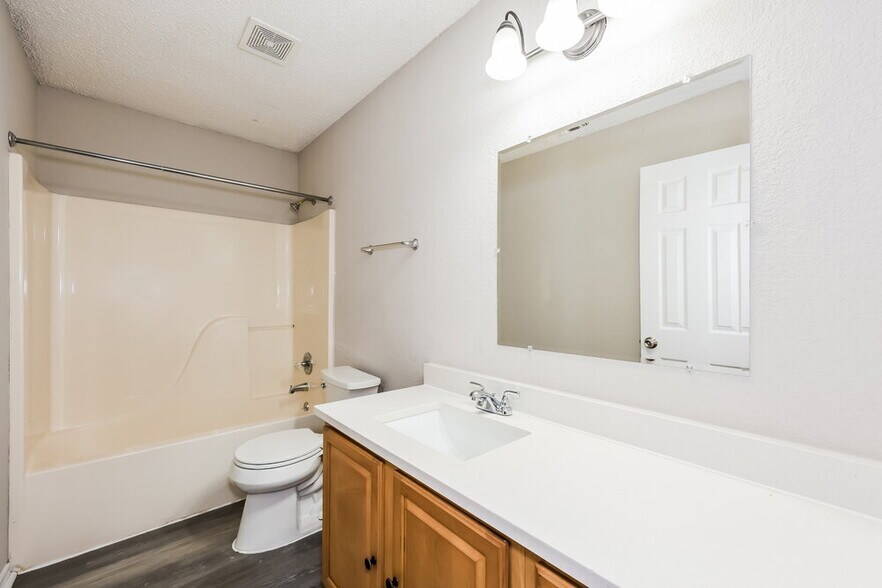 Building Photo - 6841 Prairie Hill Rd N