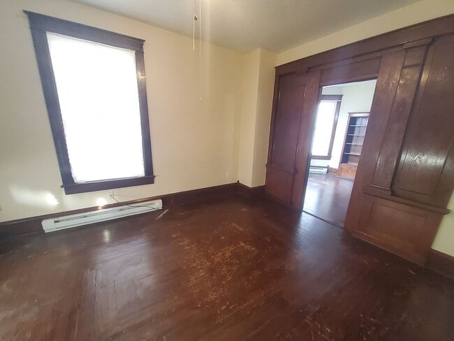 Building Photo - 2nd St 215-217 N