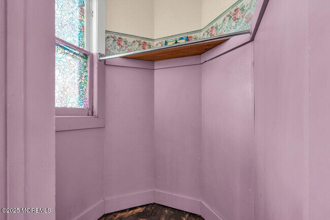 Building Photo - 31 Embury Ave