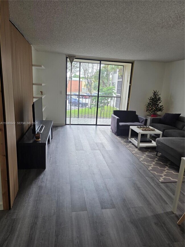 Building Photo - 8065 SW 107th Ave