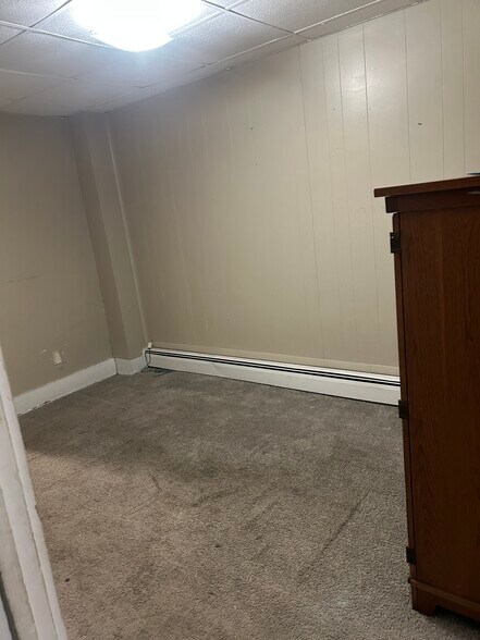 Building Photo - 138 N Main St