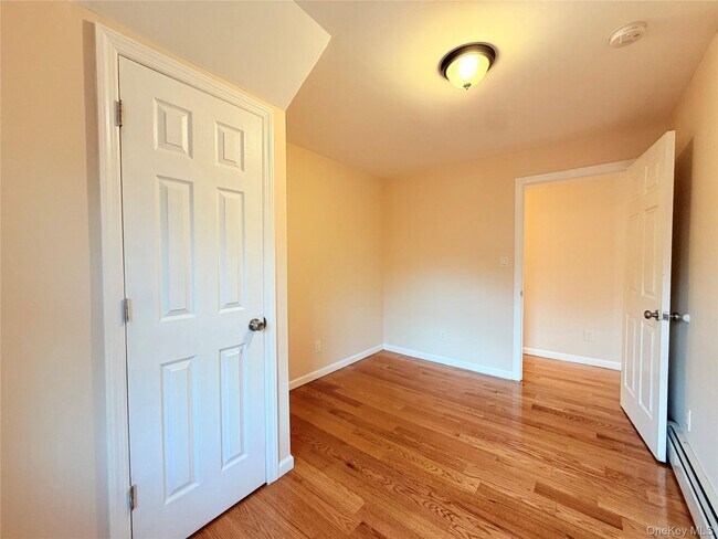 Building Photo - 239-13 86th Ave