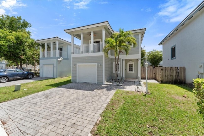 Building Photo - 379 NE 31st Ave