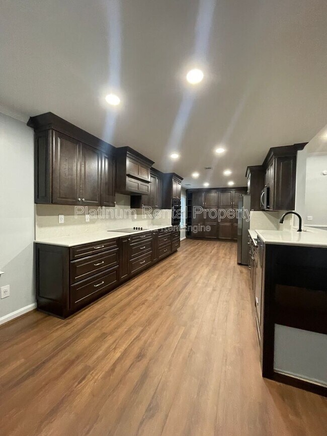 Building Photo - 1745 Berry Ct