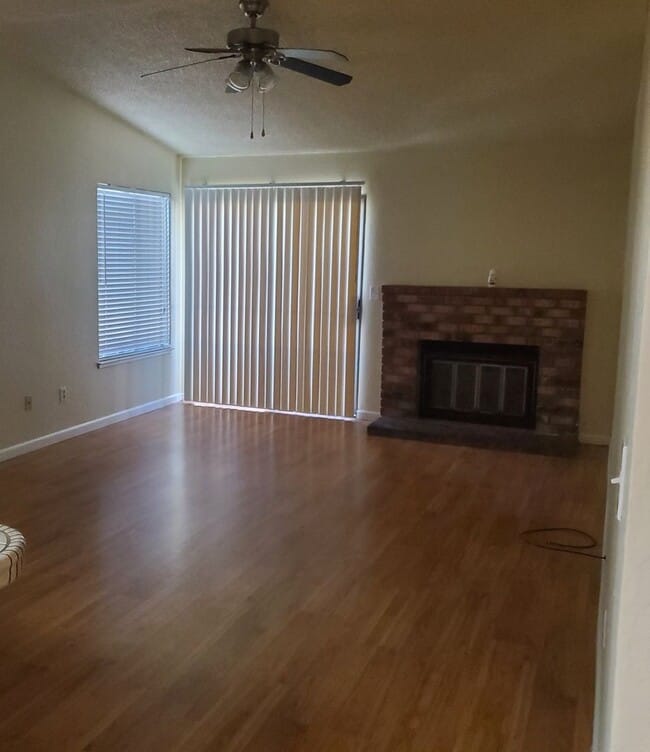 Building Photo - 917 Panama Dr