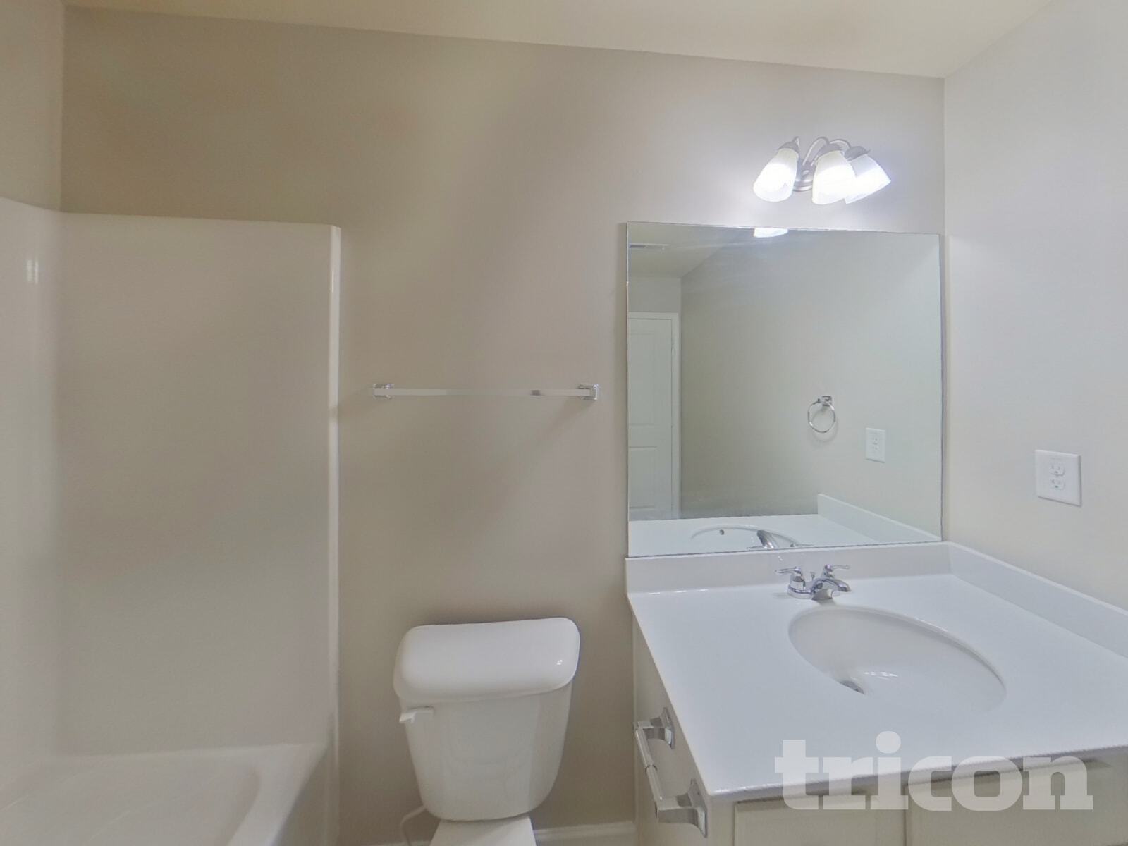 Building Photo - 207 Stillwood Dr