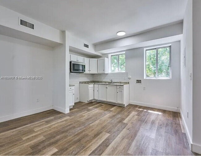 Primary Photo - 6211 NW 7th Ave