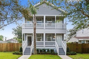Building Photo - 3437 Calhoun St