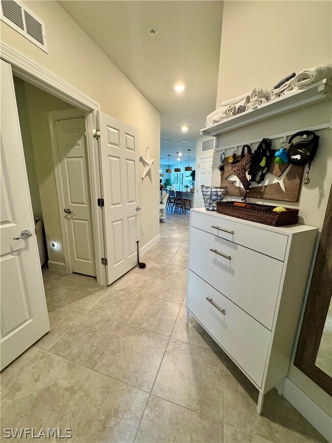 Building Photo - 5690 Mayflower Way