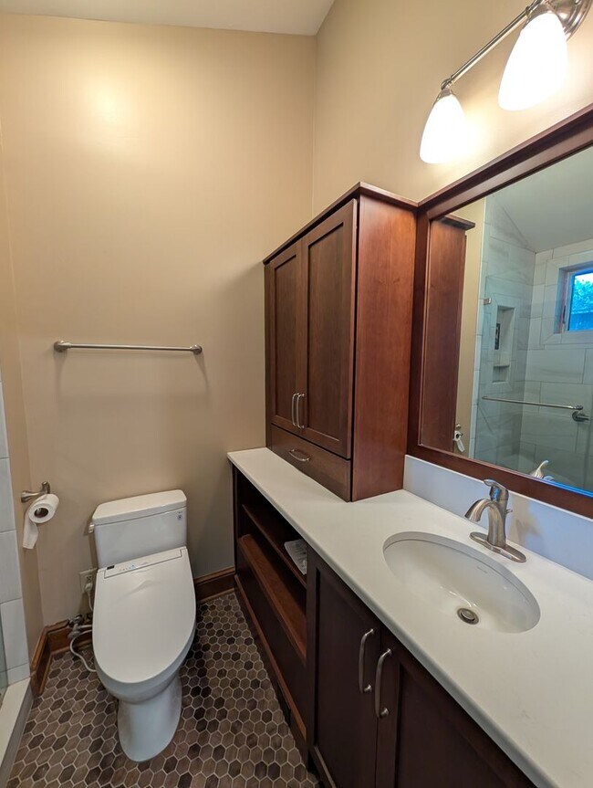 Building Photo - Montreat Rental