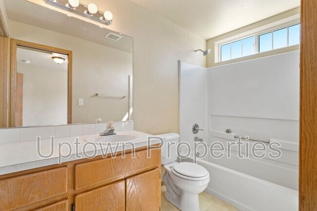 Building Photo - 14162 SE Summerfield Loop
