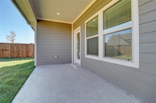 Building Photo - 4104 Zoe Ln