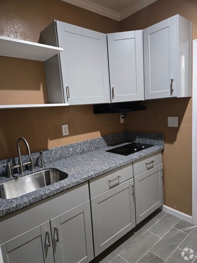 Building Photo - Charming 1BR Duplex in Riverside