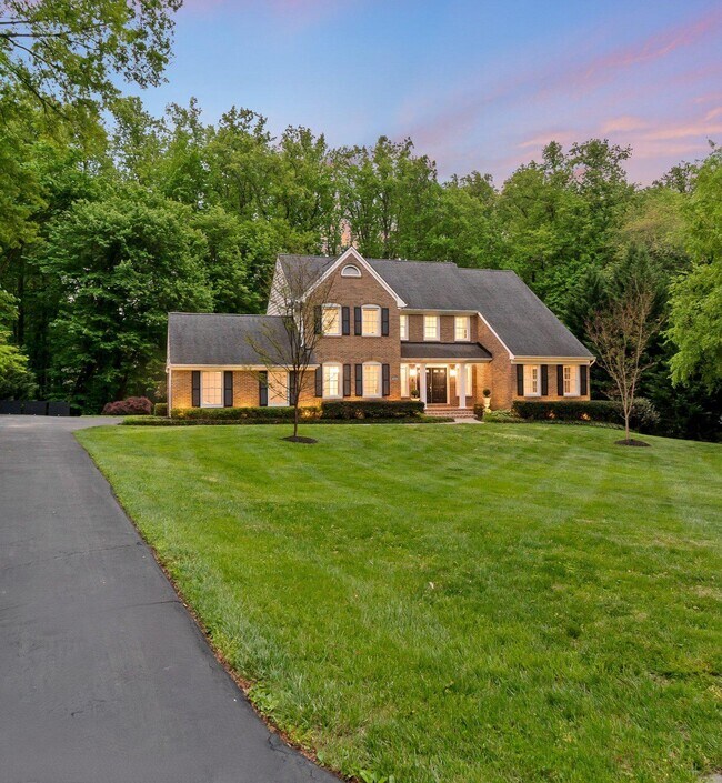 Building Photo - 6609 Heidi Ct