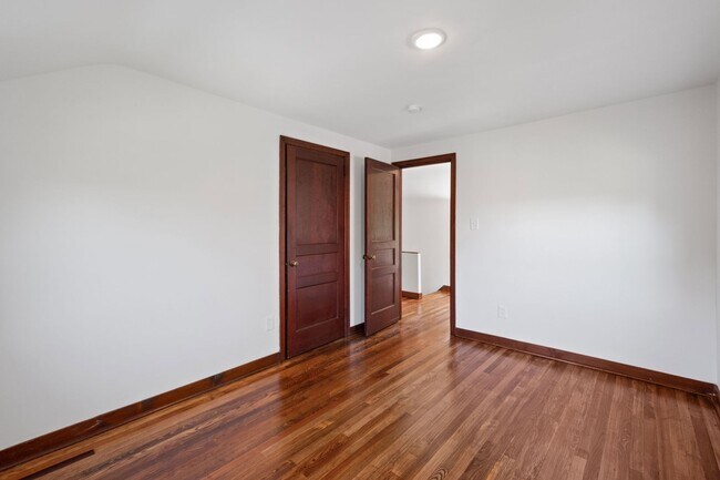 Building Photo - AVAILABLE OCT 1ST!! RENOVATED 3-BEDROOM PENN HILLS!!