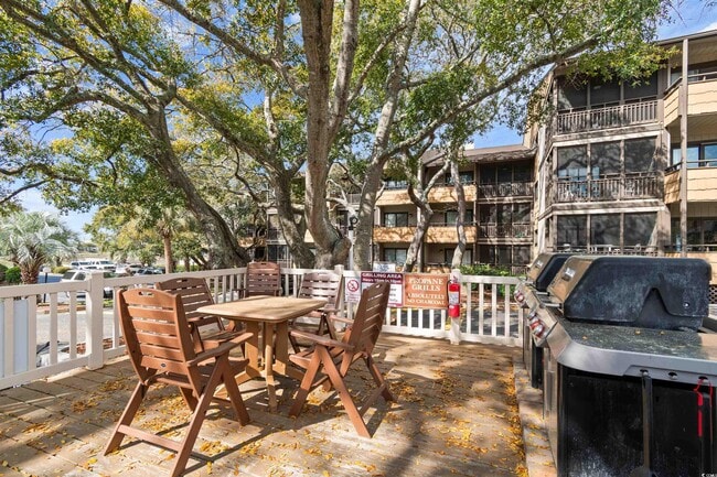 Building Photo - 9501 Shore Dr