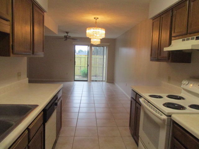 Building Photo - 206 Ann Cir