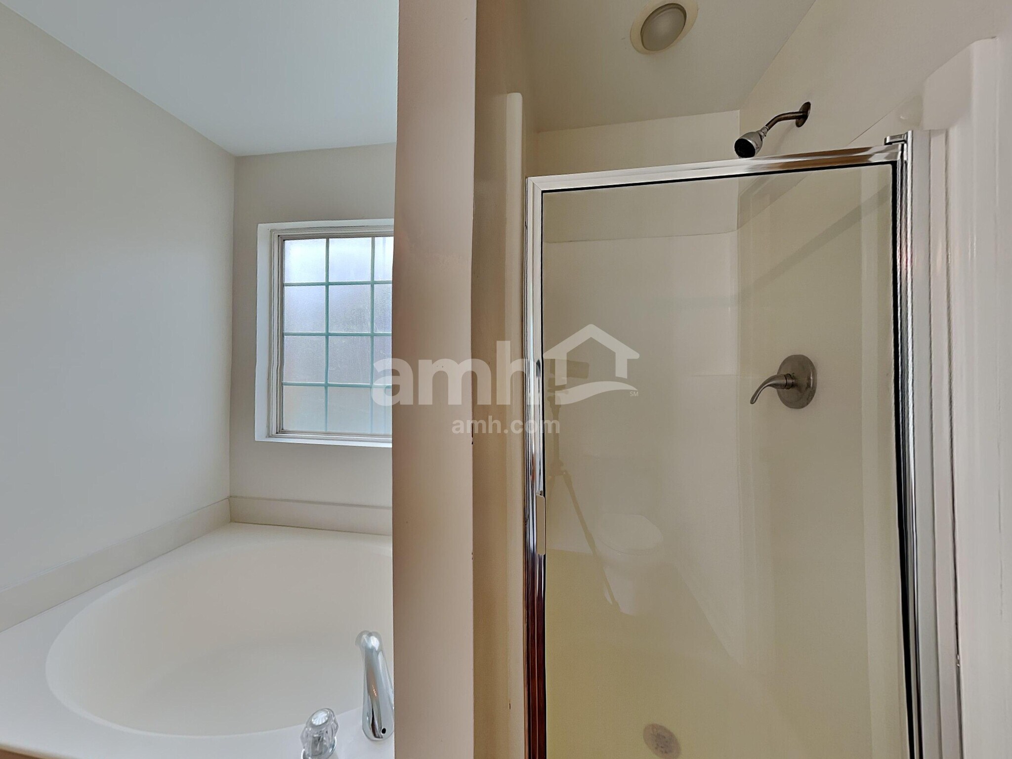 Building Photo - 3009 Rock Springs Rd