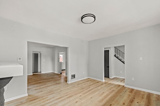 Building Photo - Stunning 3 bedroom home in Turtle Creek av...