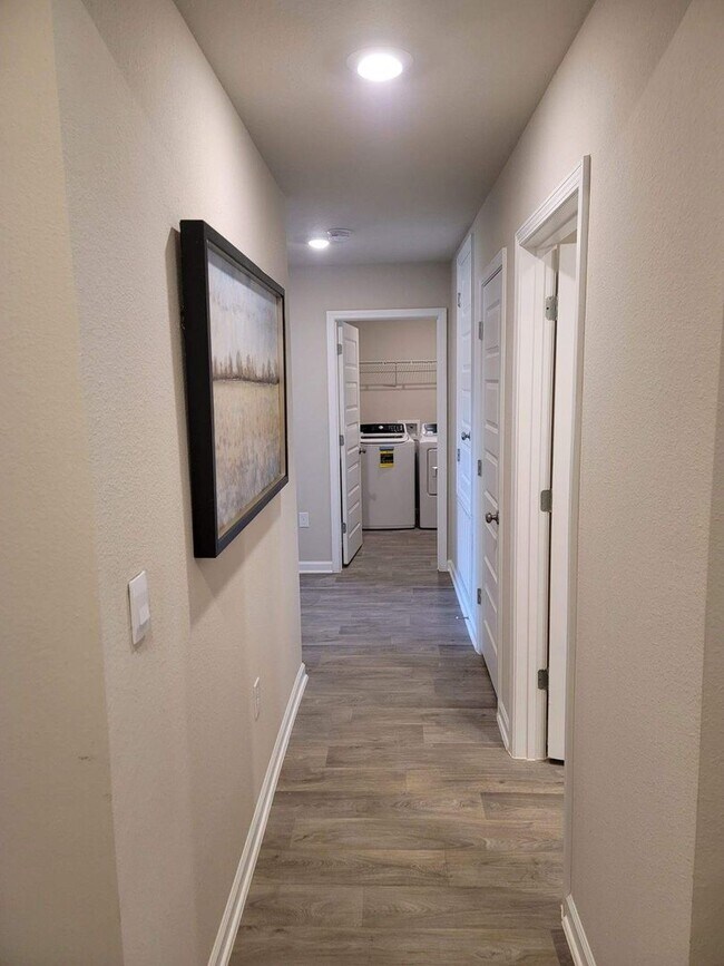 Building Photo - 2022 Built 4 Bed/2 Bath Smart-Home within ...