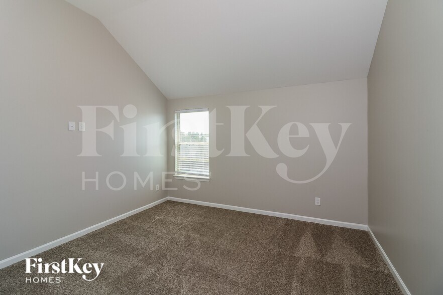 Building Photo - 919 Sublime Trail