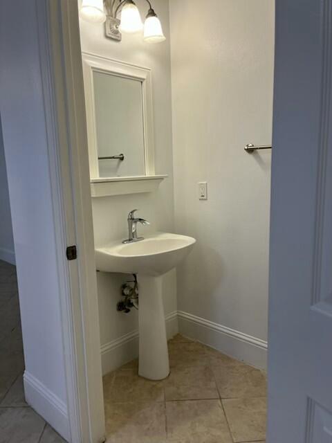 Building Photo - 77 Talon Ct