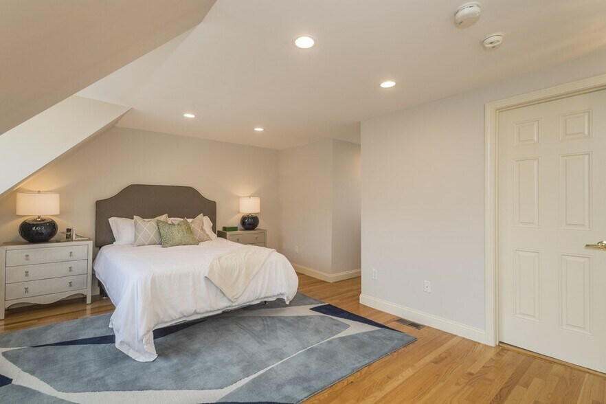 Building Photo - 40 Eutaw St