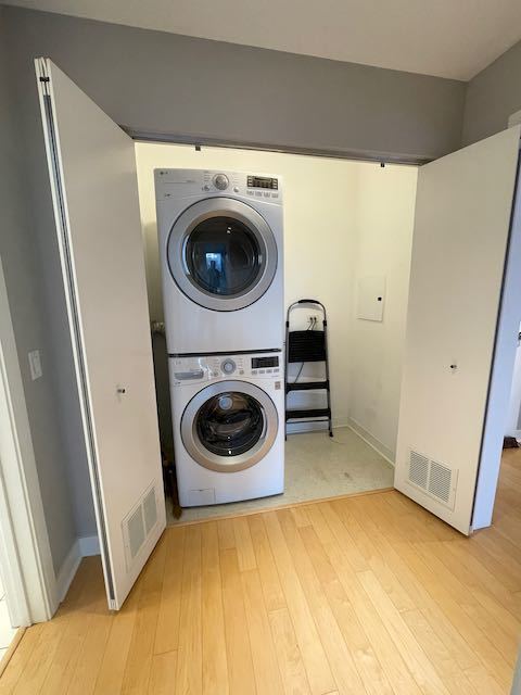 Building Photo - 8 E Randolph St